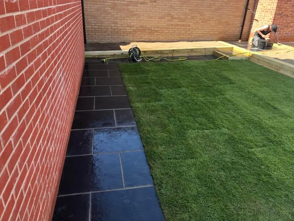 artificial-grass-patio5
